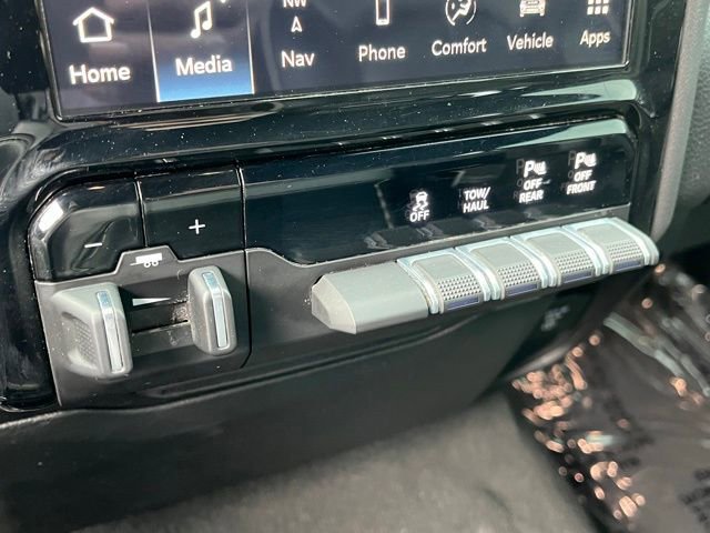 Used 2023 RAM 1500 Laramie AWD/4WD image 41