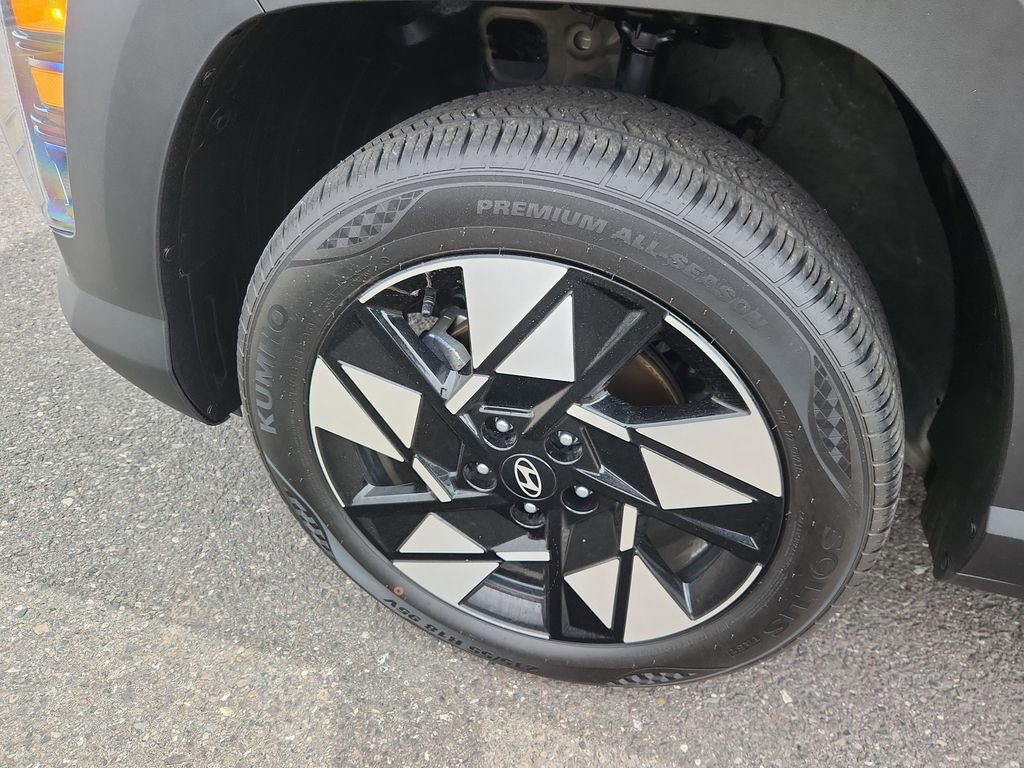 Used 2025 Hyundai Kona SEL AWD/4WD image 18