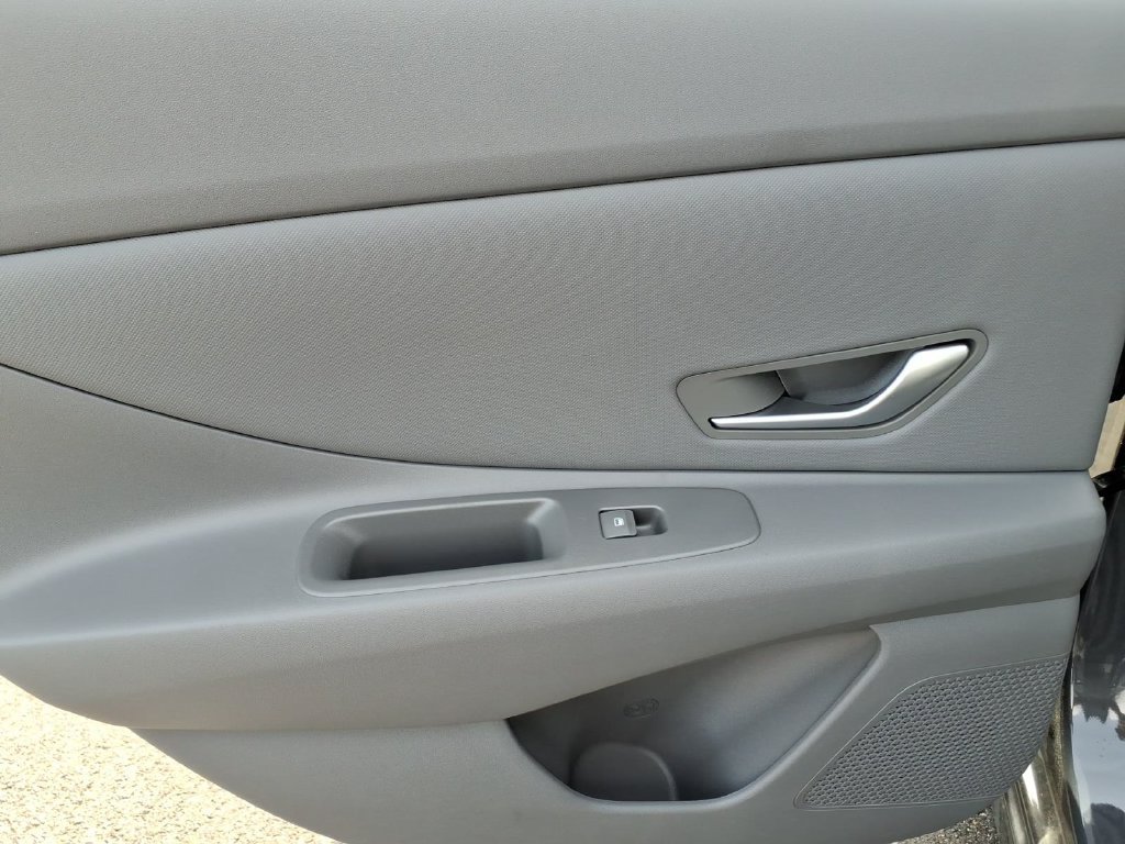 Used 2026 Hyundai Elantra SEL Sport Premium FWD image 9