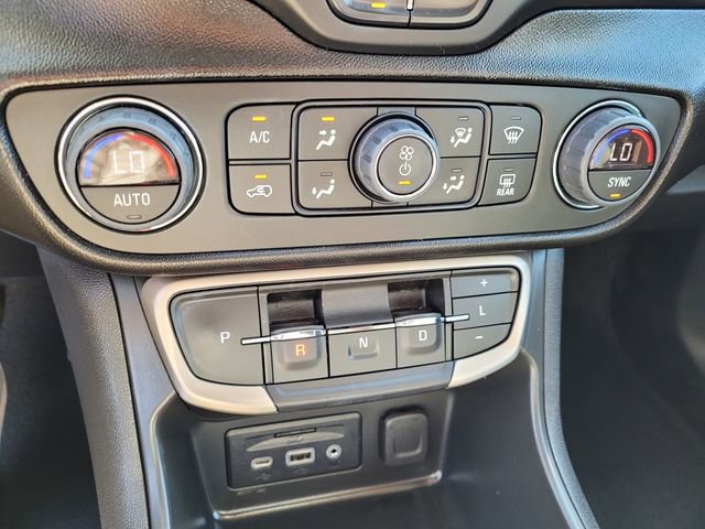 Used 2023 GMC Terrain Denali w/ Black Diamond Edition image 21