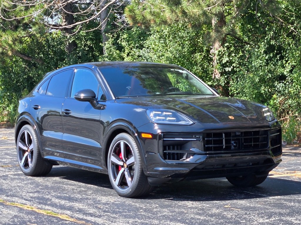 New 2026 Porsche Cayenne GTS image 9