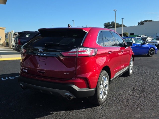 Used 2023 Ford Edge Titanium image 4