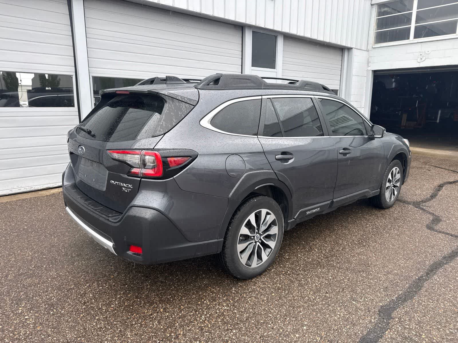 Certified 2024 Subaru Outback Limited XT AWD/4WD image 3