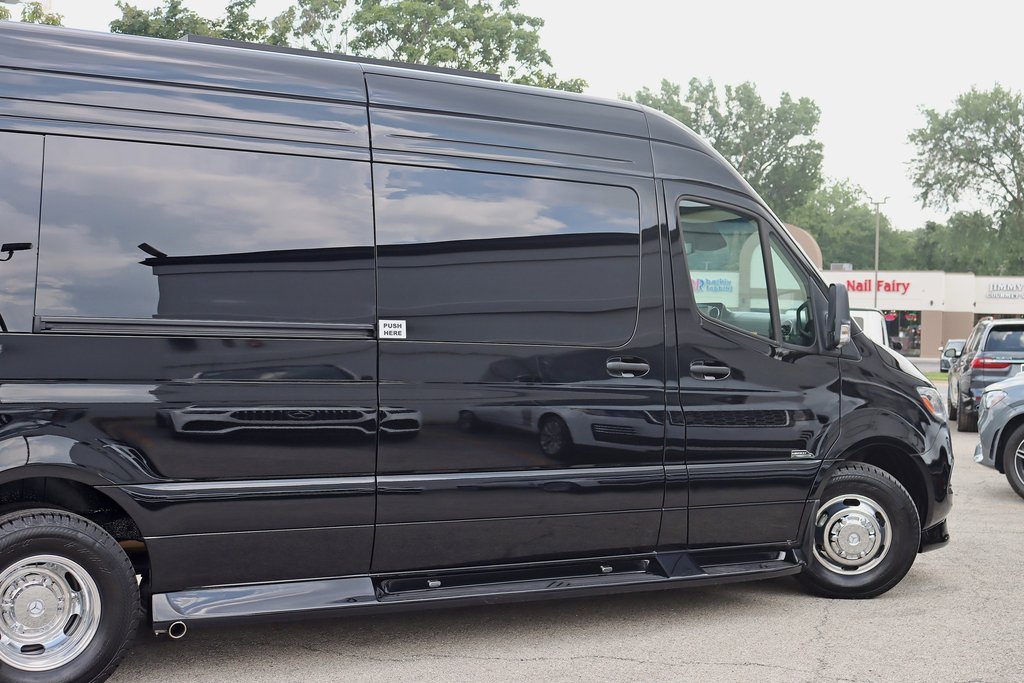 Used 2024 Mercedes-Benz Sprinter 3500 image 10