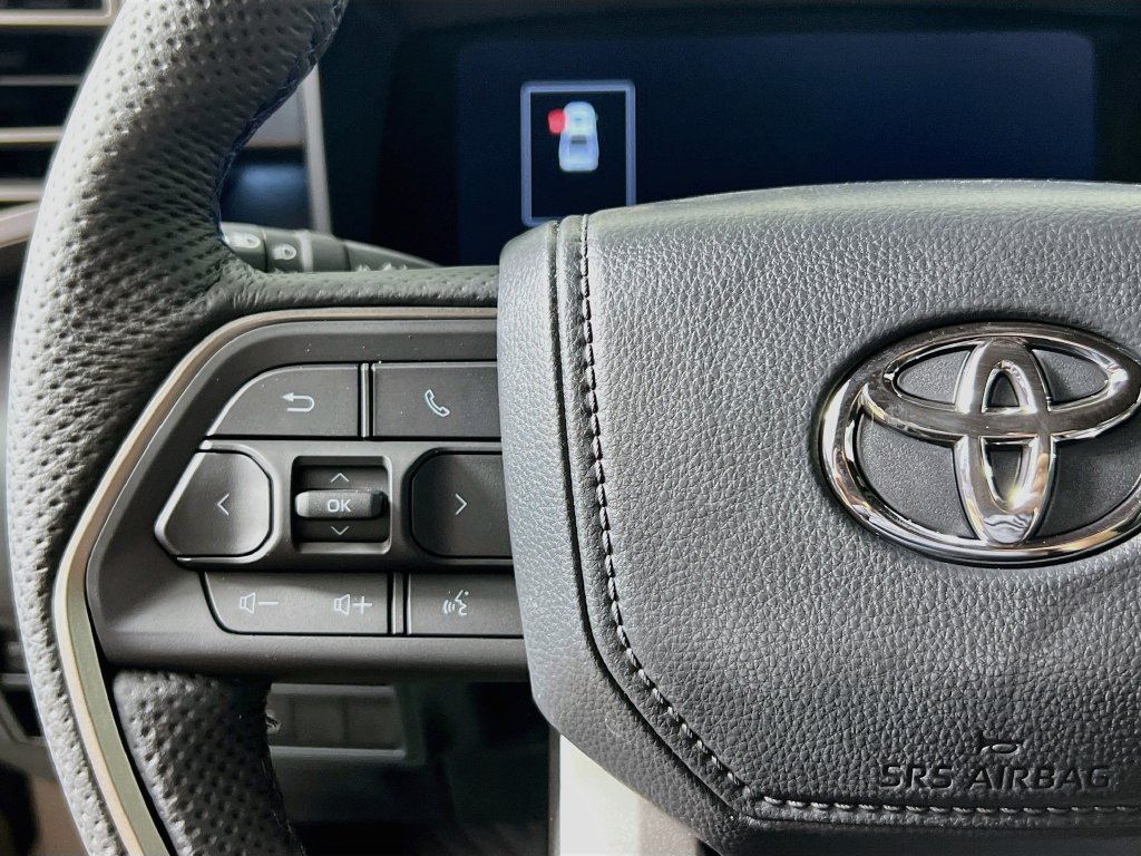 New 2026 Toyota Tundra Platinum w/ TRD Off-Road Package AWD/4WD image 18