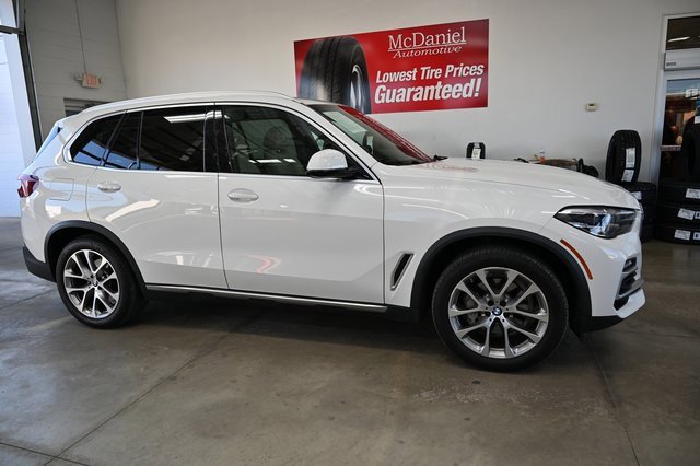 Used 2021 BMW X5 xDrive40i w/ Premium Package image 4