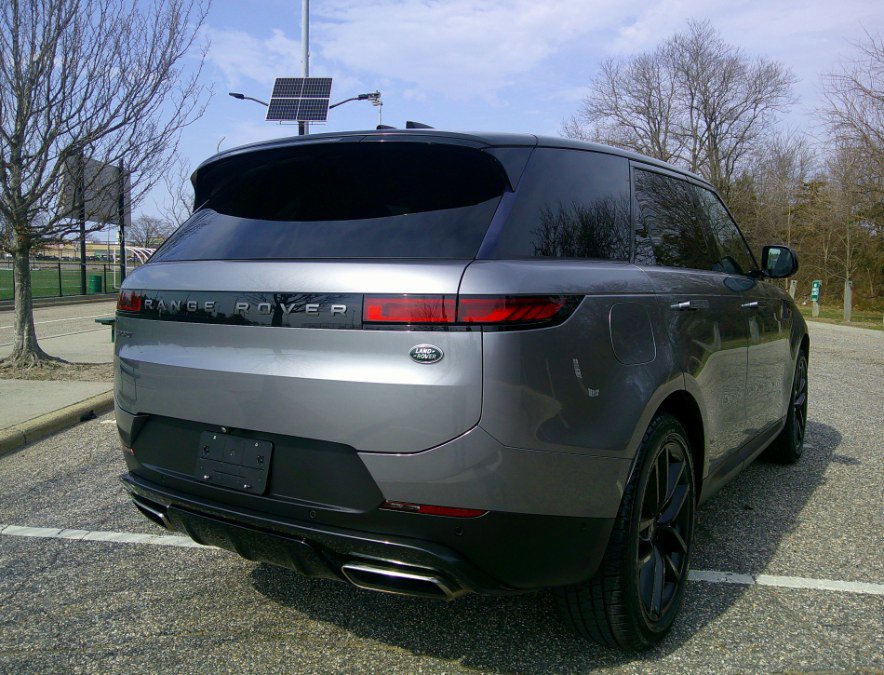 Used 2023 Land Rover Range Rover Sport SE image 22