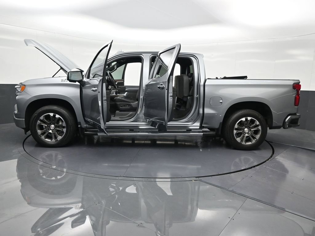 Used 2024 Chevrolet Silverado 1500 High Country RWD image 33