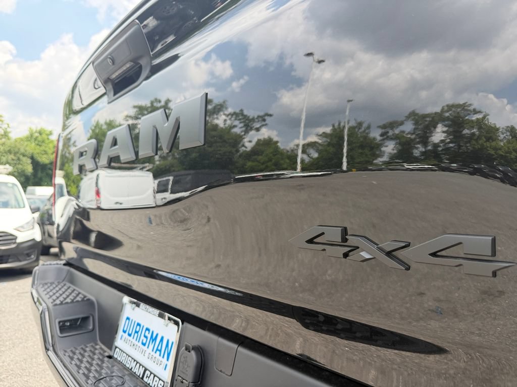 New 2026 RAM 1500 Express AWD/4WD image 17