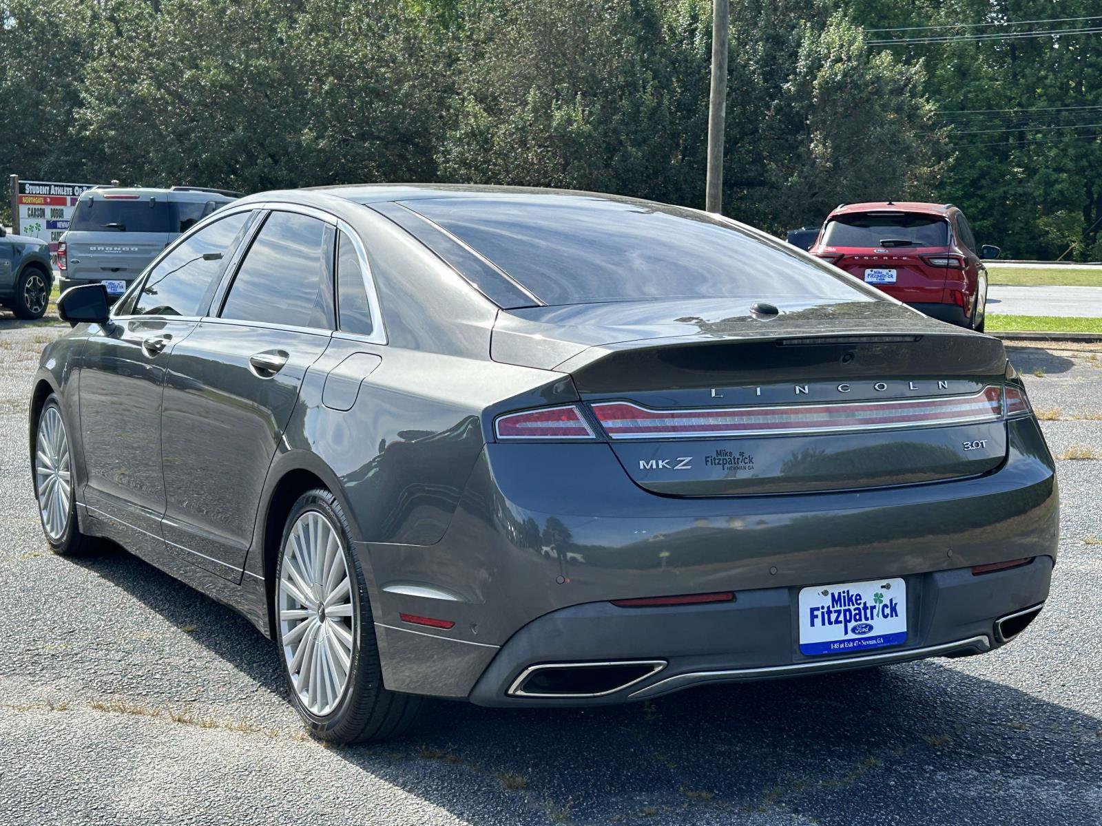 Used 2017 Lincoln MKZ Reserve w/ Luxury Package FWD image 4