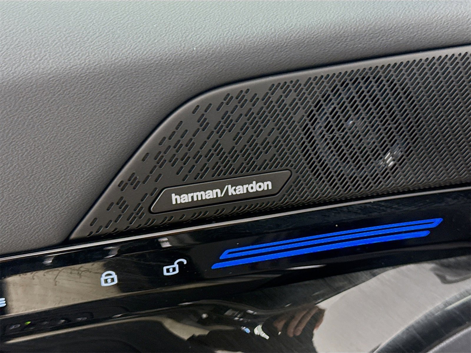 Used 2025 BMW 530i image 19