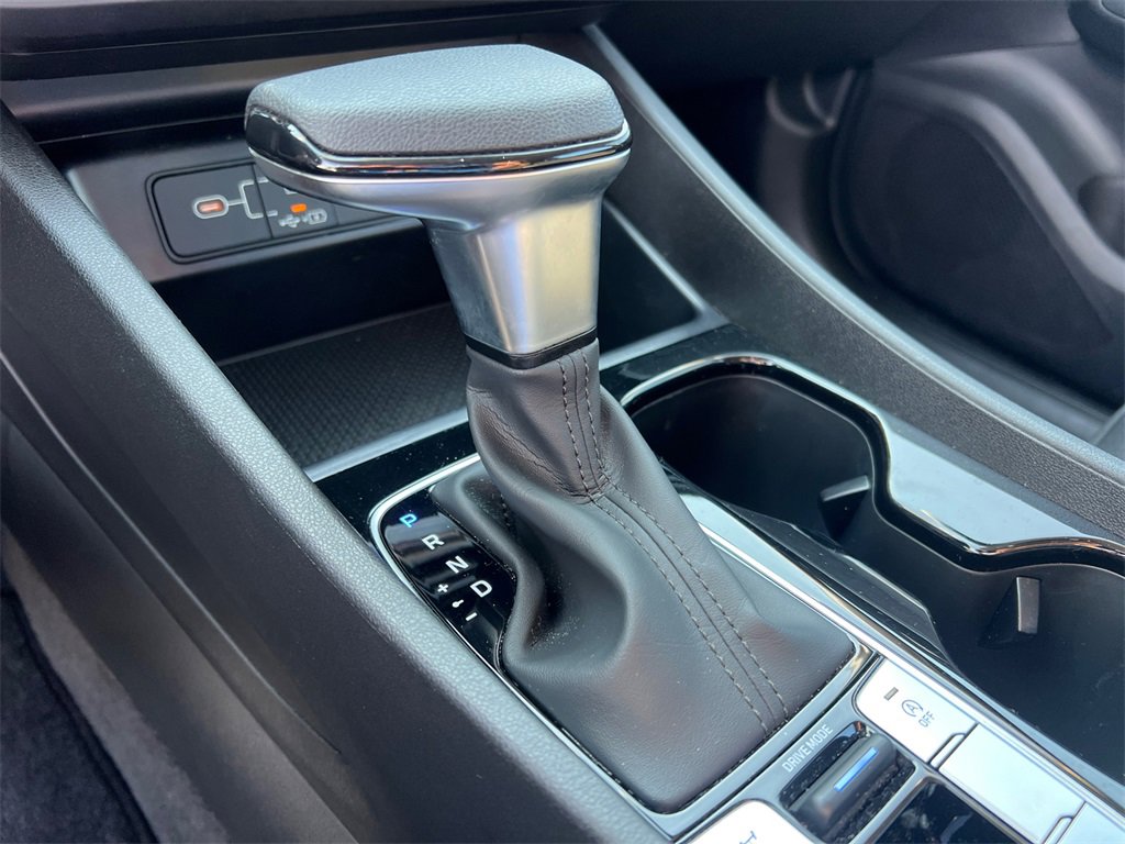 Used 2025 Hyundai Tucson SE image 30