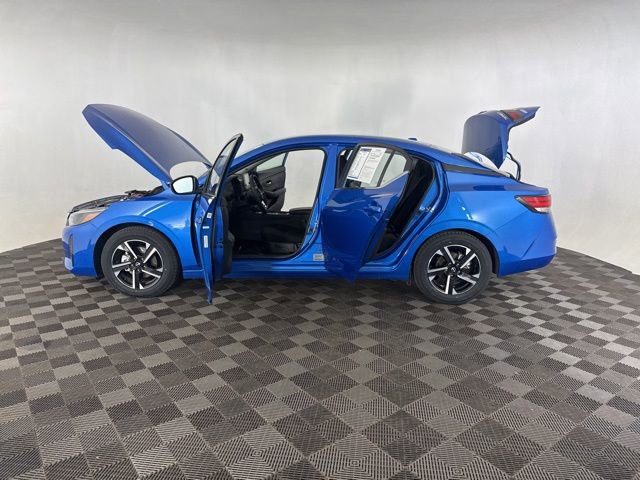 Used 2025 Nissan Sentra SV image 11