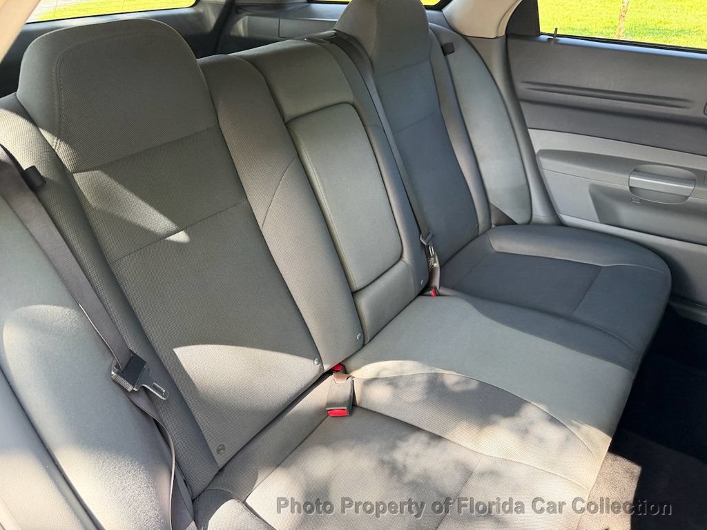 Used 2005 Dodge Magnum SE RWD image 42