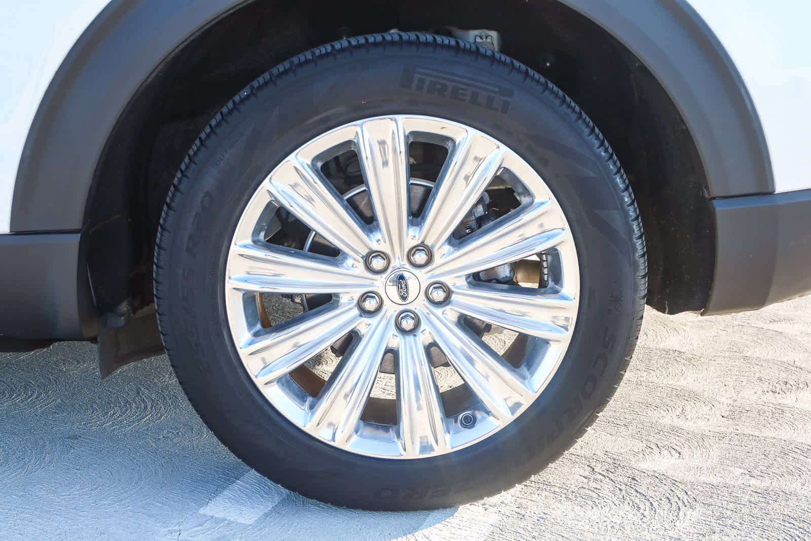 Used 2020 Ford Explorer Limited w/ Class III Trailer Tow Package image 9