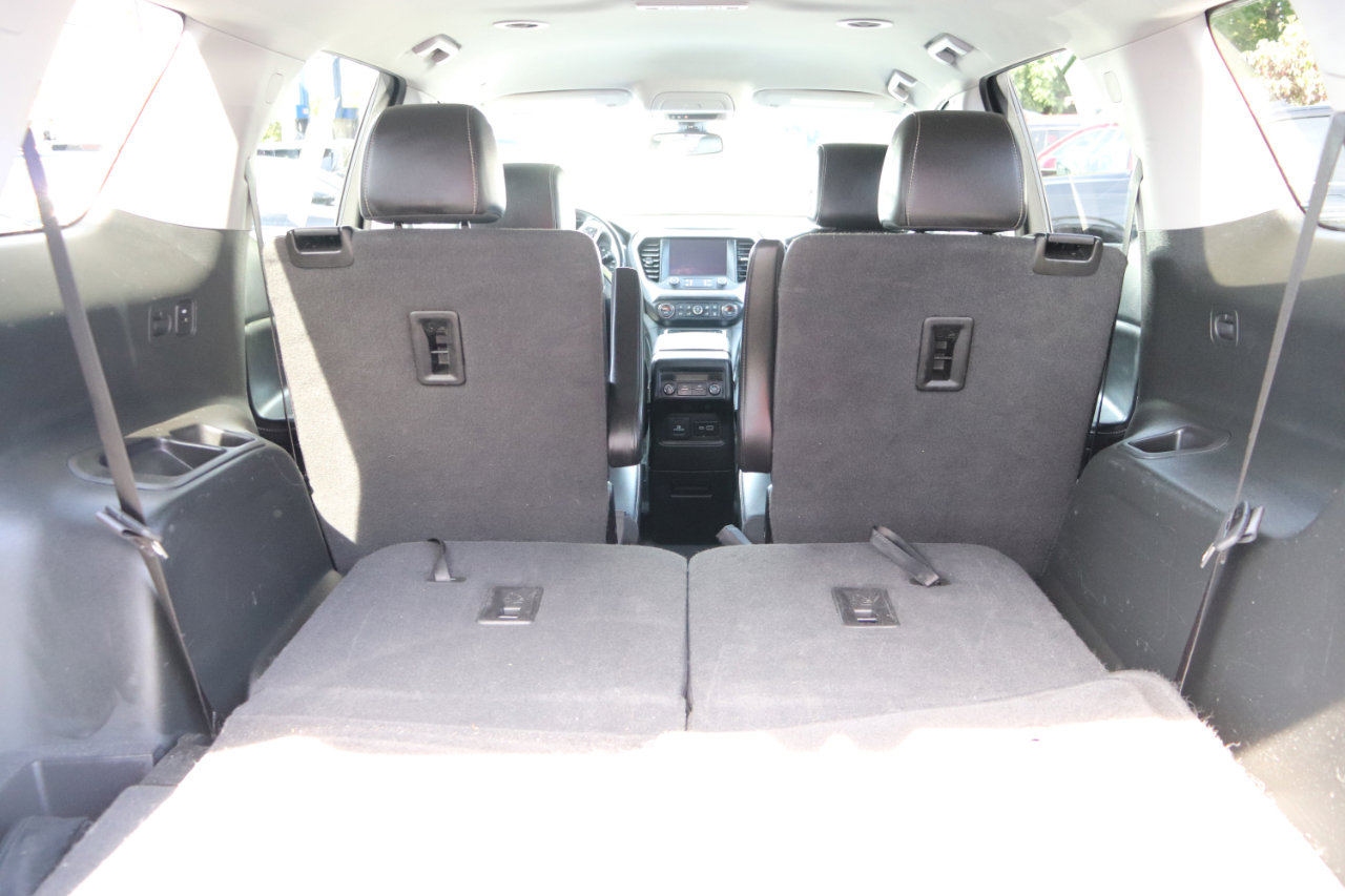 Used 2023 GMC Acadia SLT image 52