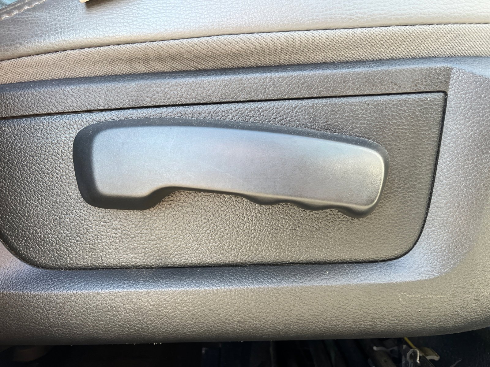 Used 2016 RAM 3500 Tradesman image 29