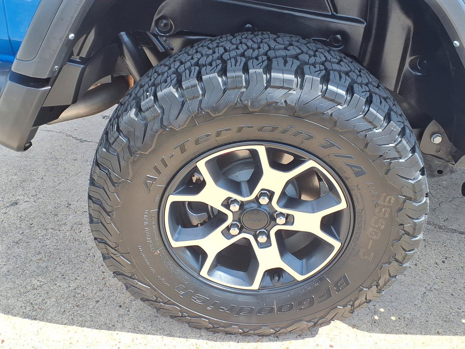 Used 2023 Jeep Wrangler Unlimited Rubicon AWD/4WD image 28
