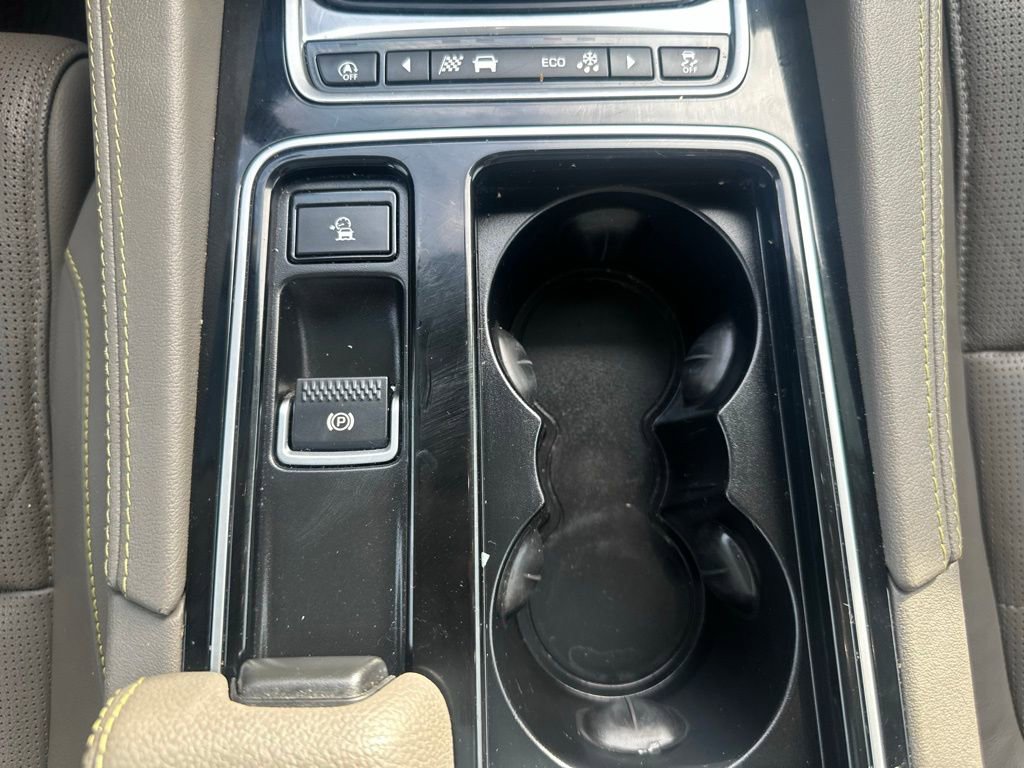 Used 2018 Jaguar F-PACE R-Sport image 18