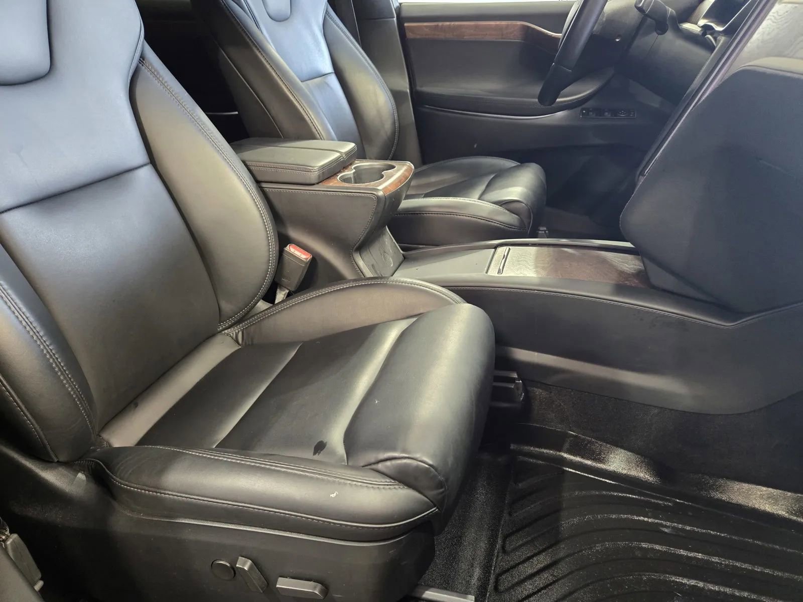 Used 2020 Tesla Model X Long Range image 7