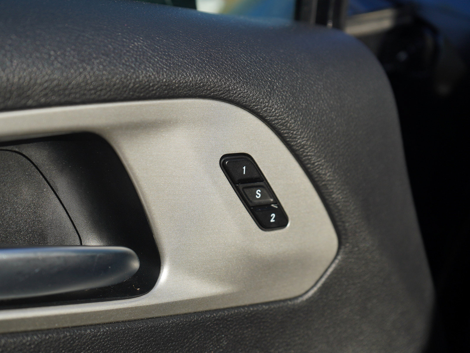 Used 2024 Chrysler Pacifica Premium FWD image 23