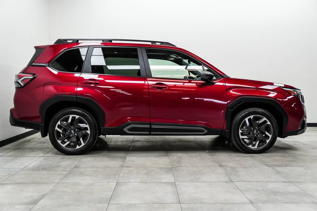 Used 2025 Subaru Forester Limited AWD/4WD image 10