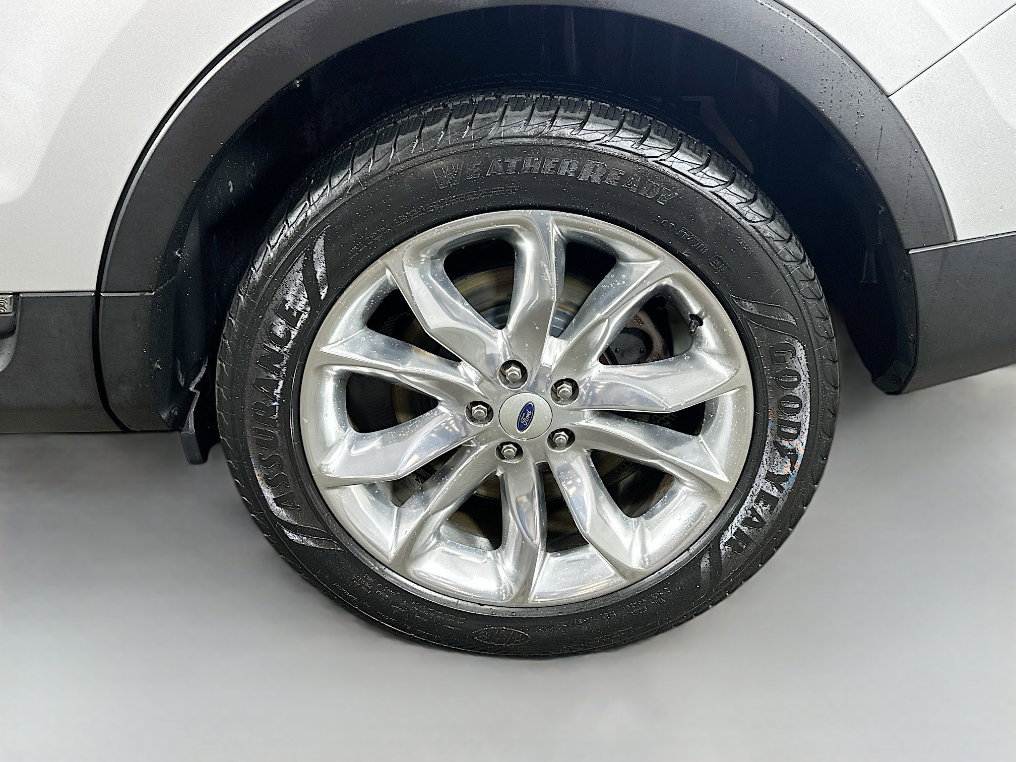 Used 2015 Ford Explorer Limited w/ Equipment Group 301A AWD/4WD image 32