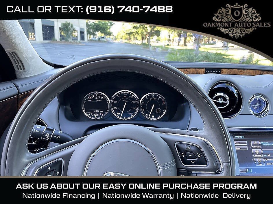 Used 2011 Jaguar XJ RWD image 26