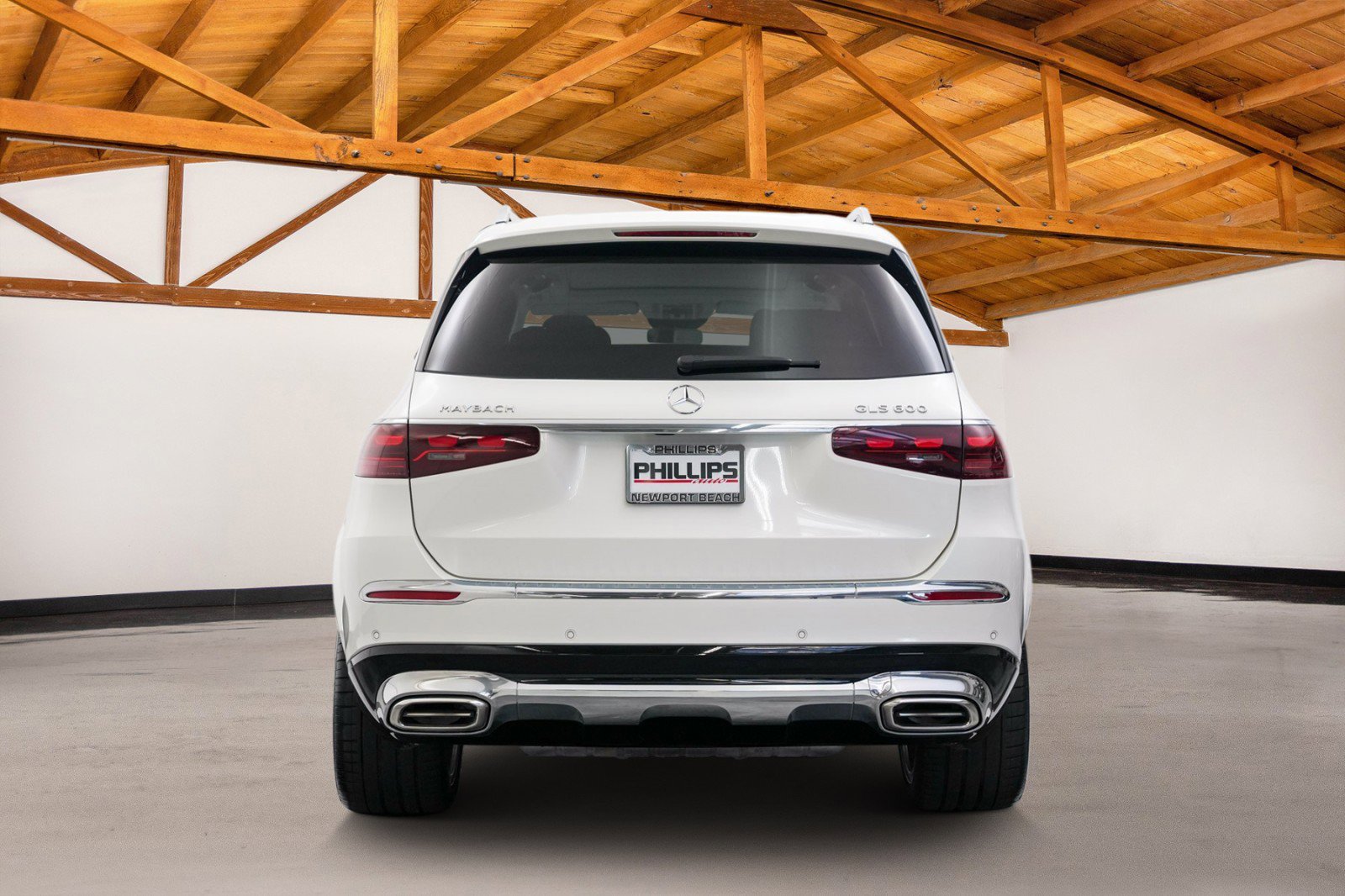 Used 2024 Mercedes-Benz Maybach GLS 600 4MATIC image 4