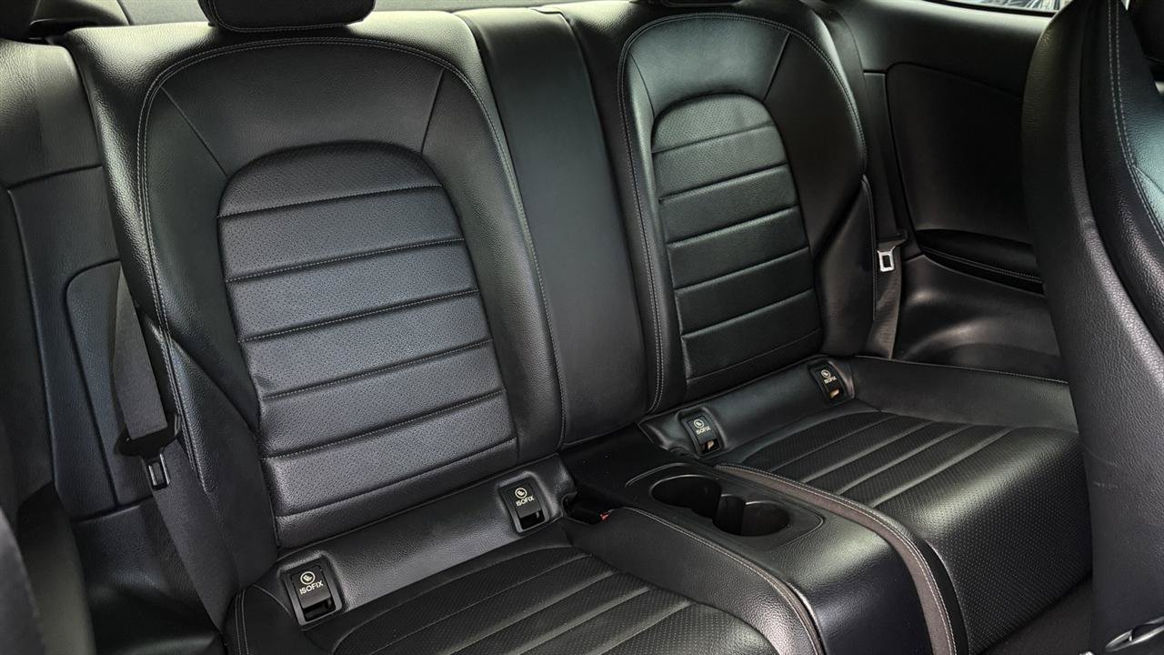 Used 2018 Mercedes-Benz C 300 4MATIC Coupe image 37