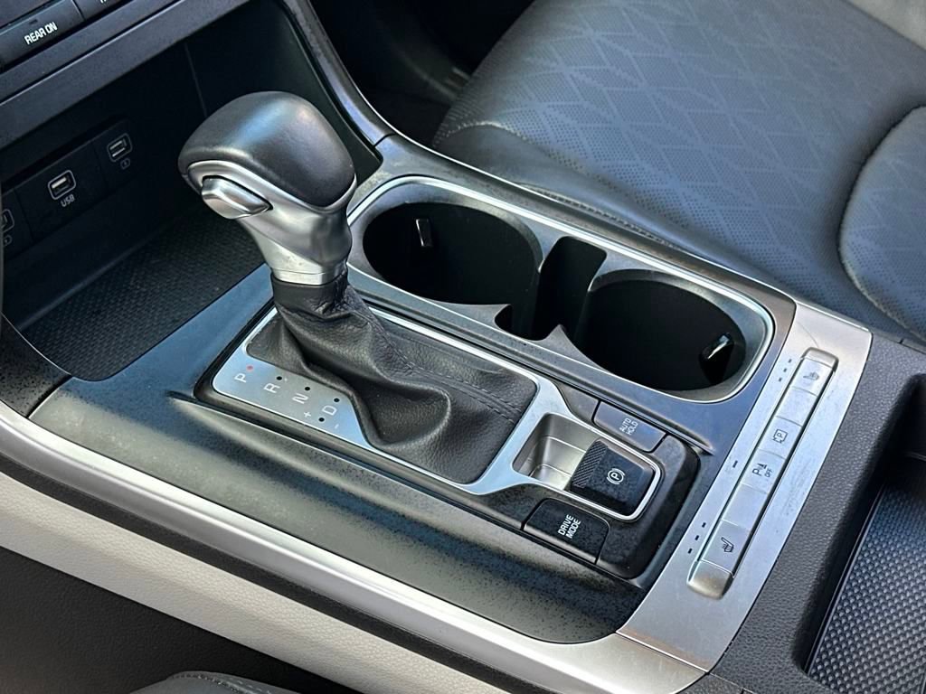 Used 2024 Kia Carnival LX image 19