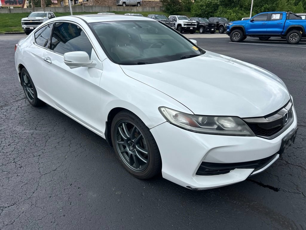 Used 2017 Honda Accord EX-L image 3
