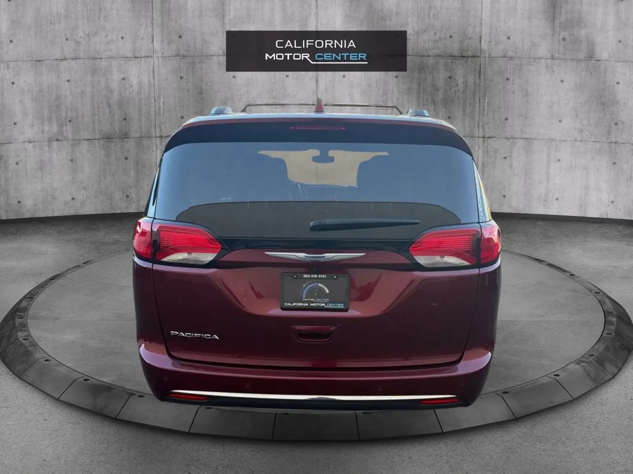 Used 2018 Chrysler Pacifica Touring-L Plus FWD image 6
