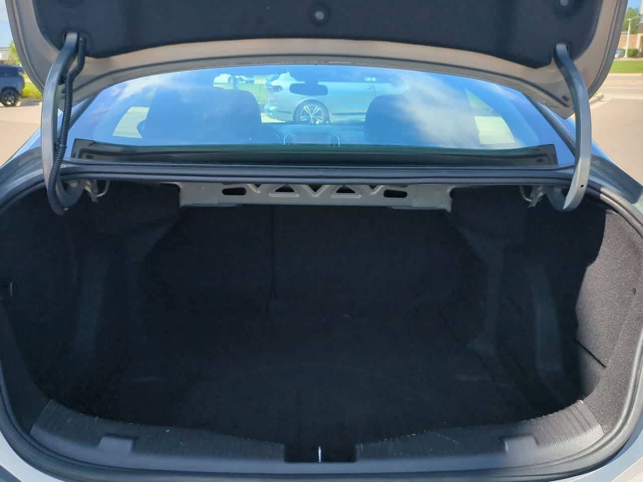 Used 2017 Chevrolet Cruze LT FWD image 31