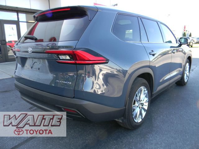 Used 2024 Toyota Grand Highlander AWD image 2