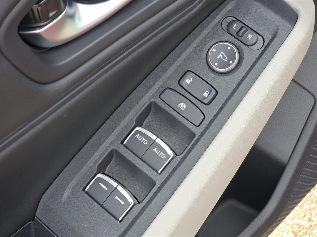 New 2025 Honda Accord SE image 24