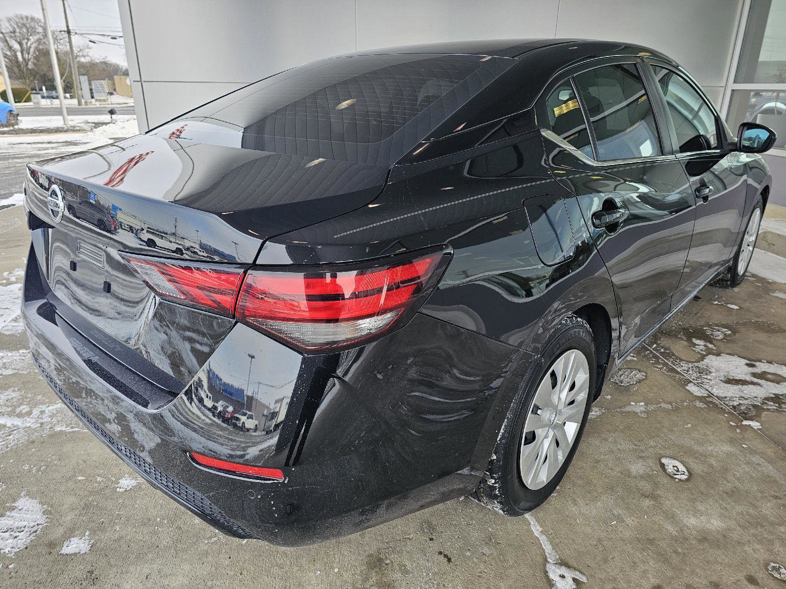 Used 2023 Nissan Sentra S image 5