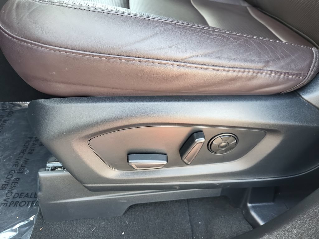 Used 2025 Ford Explorer Platinum w/ LUX Leather Package AWD/4WD image 14