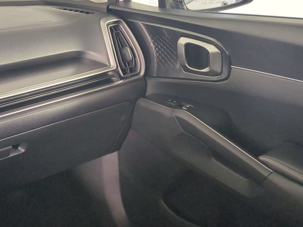Used 2024 Kia Sorento S AWD/4WD image 20
