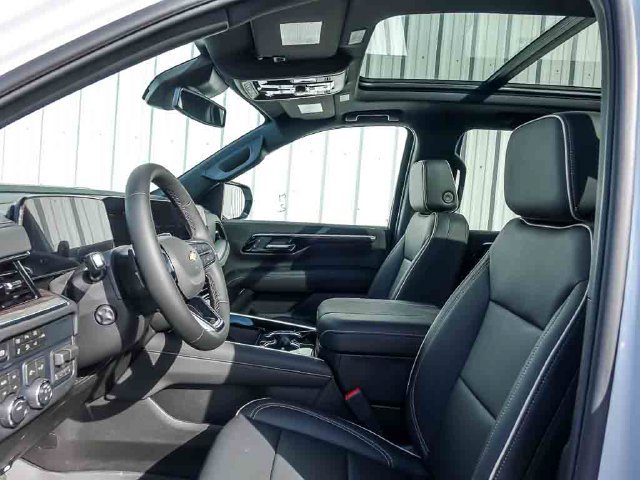 New 2027 Chevrolet Tahoe Premier w/ Sun And Tow Package AWD/4WD image 17