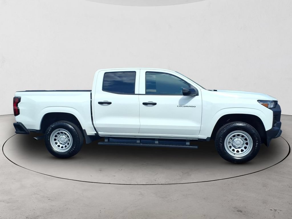 Certified 2024 Chevrolet Colorado W/T RWD image 4