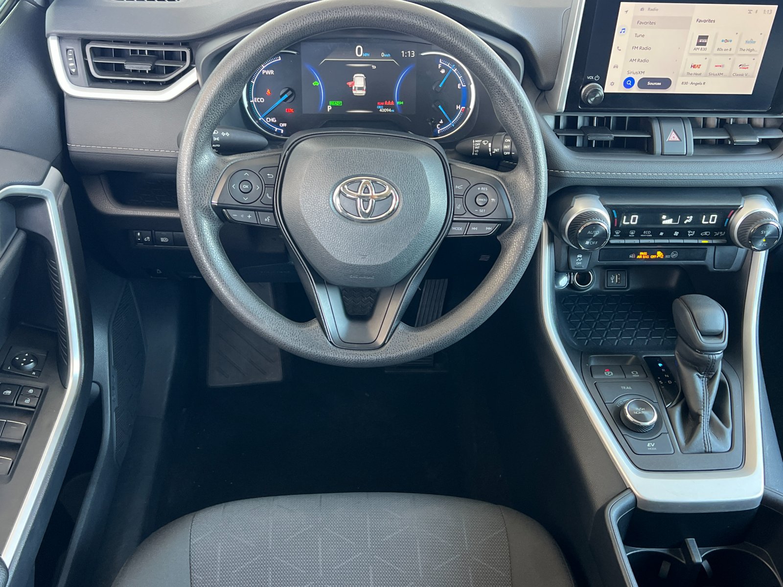 Used 2025 Toyota RAV4 XLE AWD/4WD image 14
