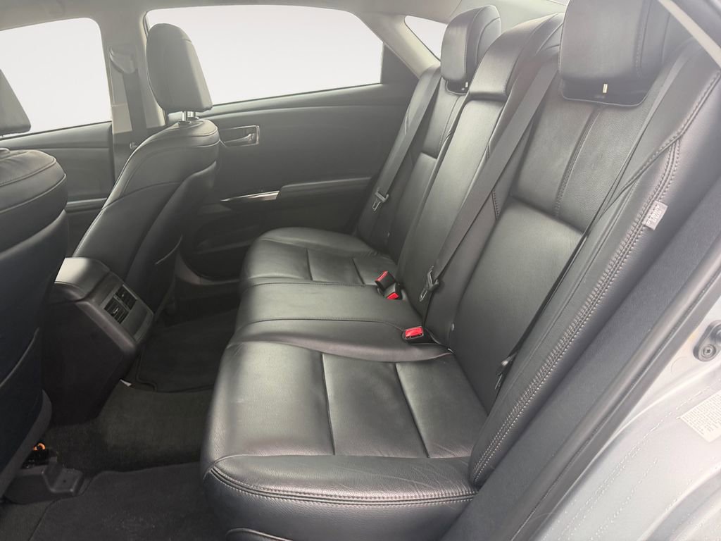 Used 2018 Toyota Avalon XLE w/ Carpet Mat Package image 13