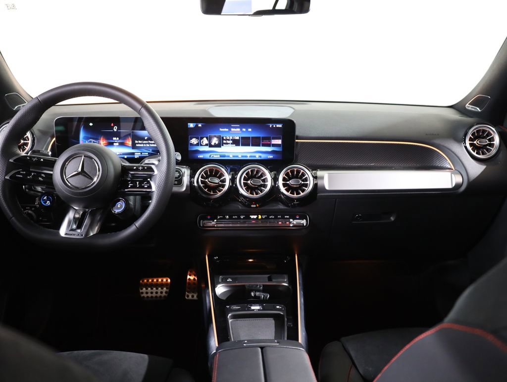Certified 2025 Mercedes-Benz GLB 35 AMG 4MATIC image 47
