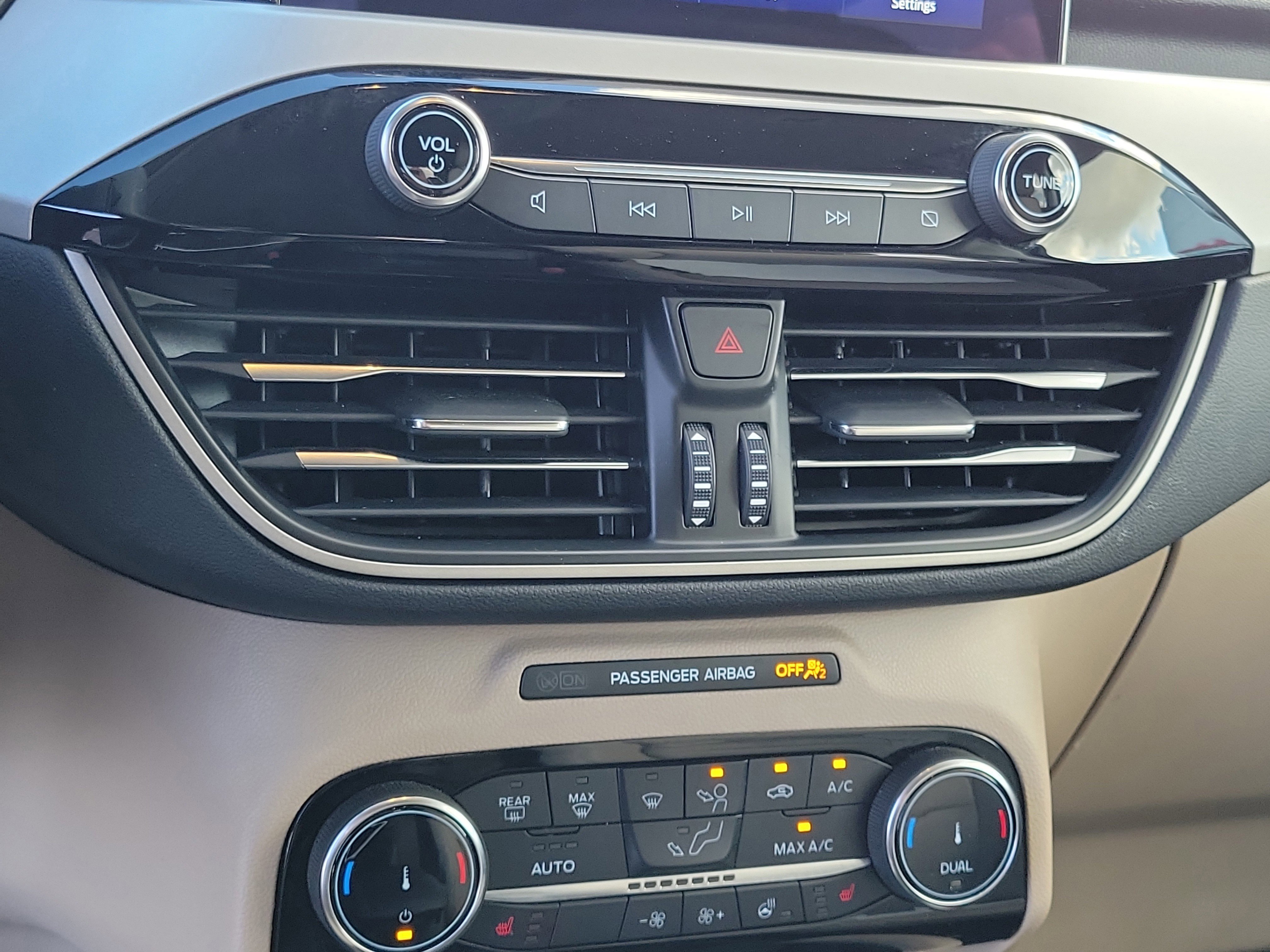 Used 2022 Ford Escape SEL image 27