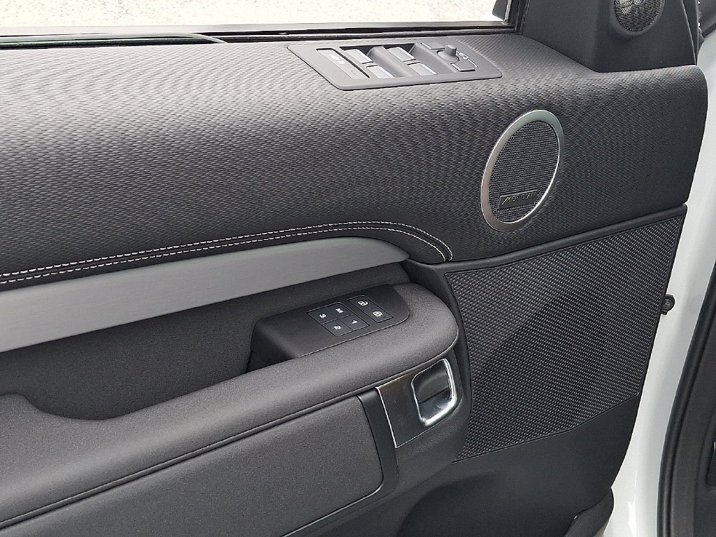 New 2026 Land Rover Discovery Dynamic SE AWD/4WD image 8