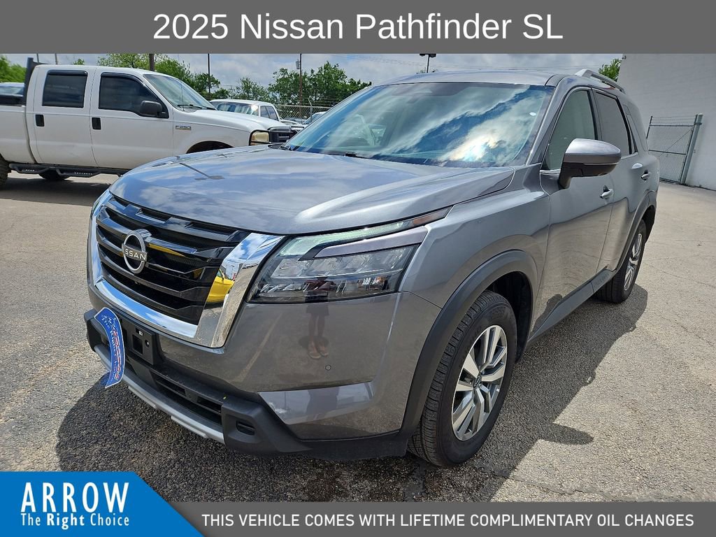 Used 2025 Nissan Pathfinder SL AWD/4WD image 4