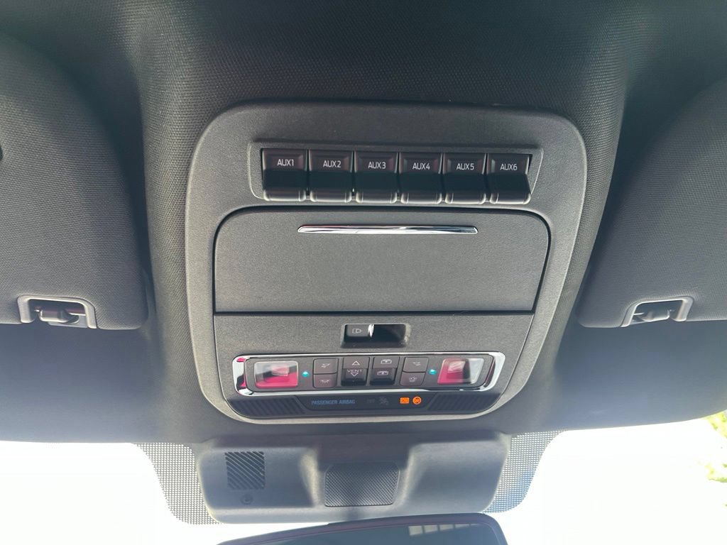Used 2026 Ford F350 Platinum w/ Tremor Off-Road Package AWD/4WD image 35
