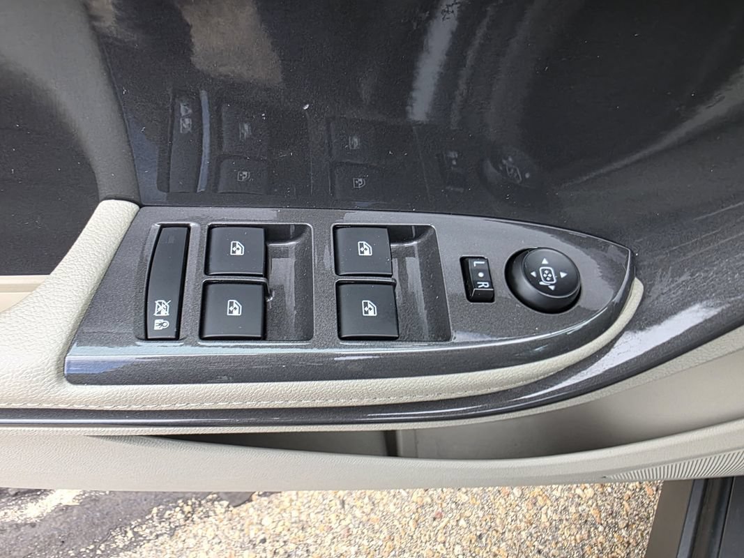 Used 2014 Chevrolet Volt w/ Enhanced Safety Package 1 FWD image 14