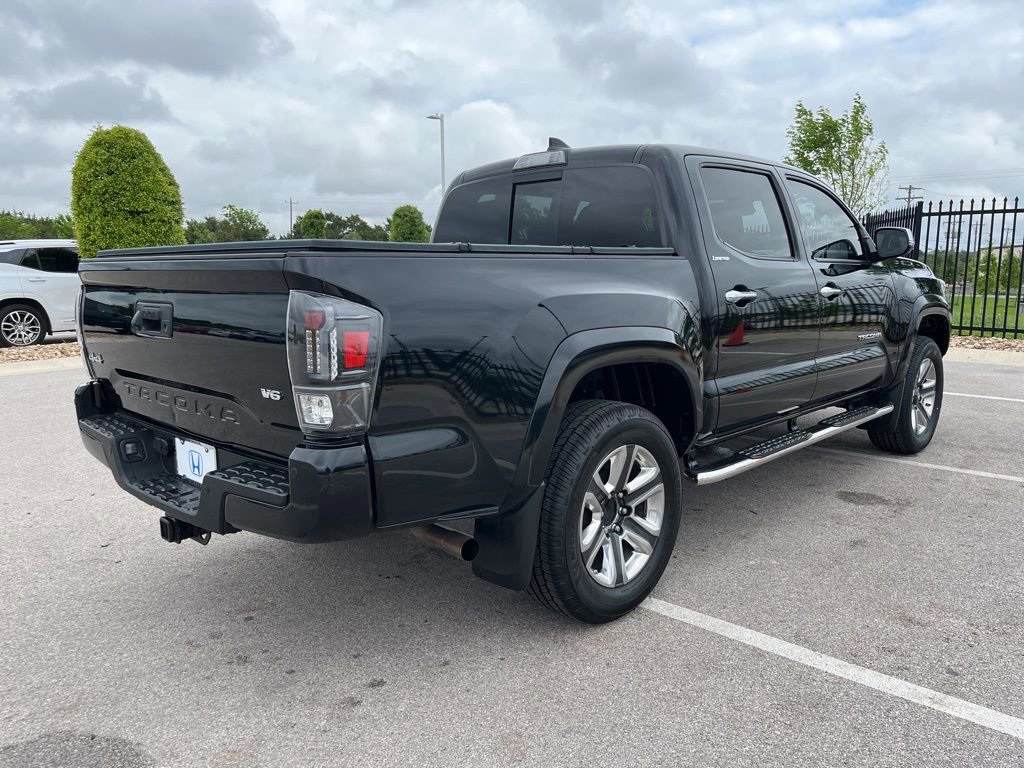 Used 2018 Toyota Tacoma Limited AWD/4WD image 4